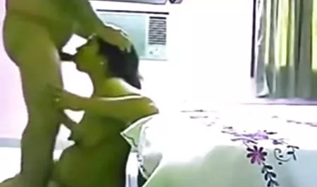 یک زن و پورن نو شوهر لزبین با پا