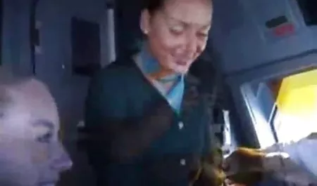 Olivia Austin و نیکول برخی از سرگرم کننده با گروه سکسی در موبوگرام